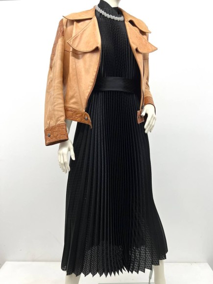 Гофре классика Плательная черная с узором