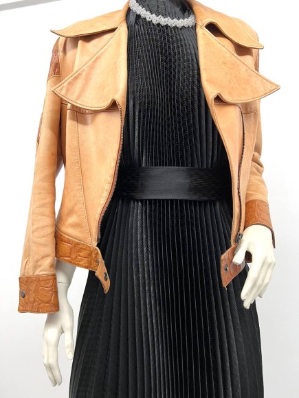 Гофре классика Плательная черная с узором