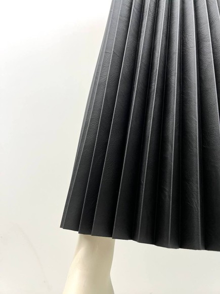 Гофре классика Экокожа черная морщинистая 100