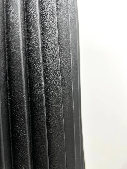 Гофре классика Экокожа черная морщинистая 100