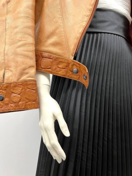 Гофре классика Экокожа черная морщинистая 100