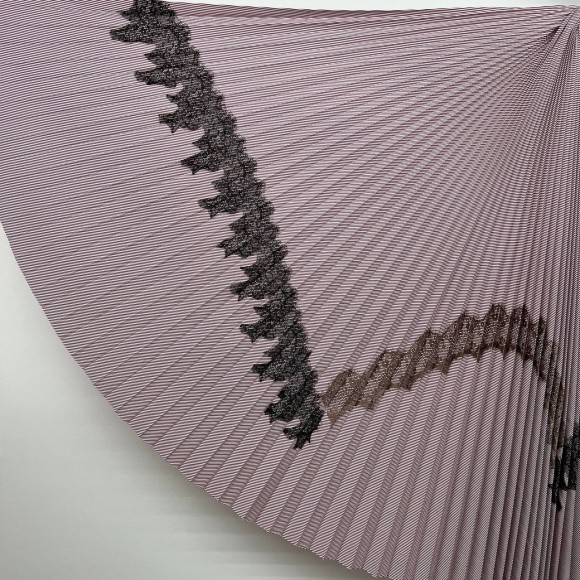 Гофре классика с кружевом Плательно-блузочная ткань