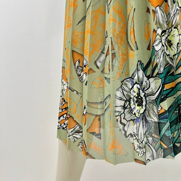 Гофре классика Креп-жоржет оливковые цветы