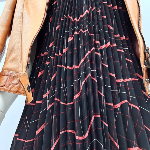 Гофре классика Поливискоза черно-коралловый