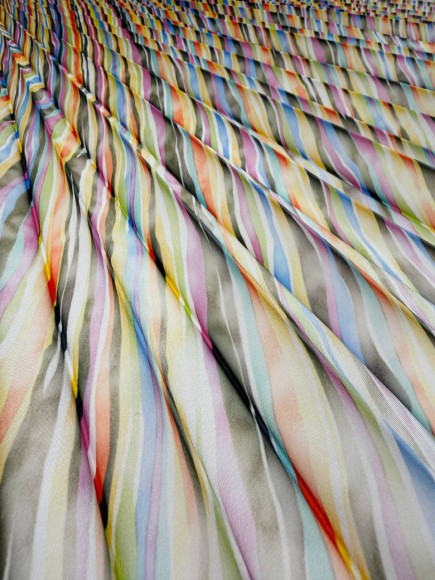 Гофре Плательная белая прокрас радуга Гофре Плательная белая прокрас радуга